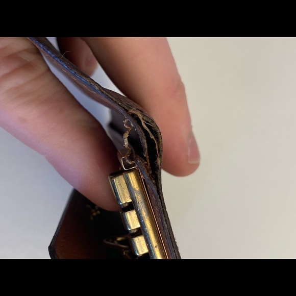 SOLD  Louis Vuitton Monogram 6 Key Holder - Picture 8 of 8
